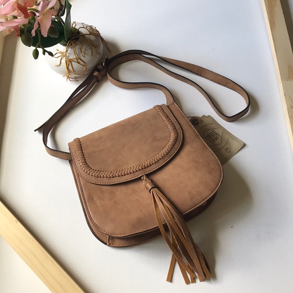 True Craft Handbags - 💐NEW Crossbody Messenger style bag 💐